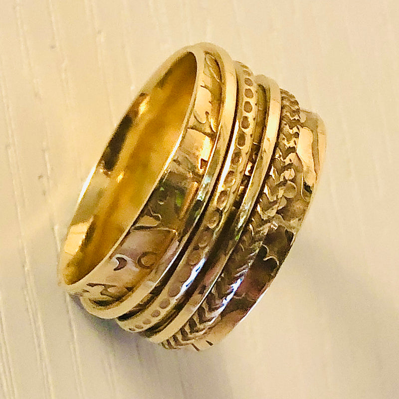 Solid gold hot sale spinner ring